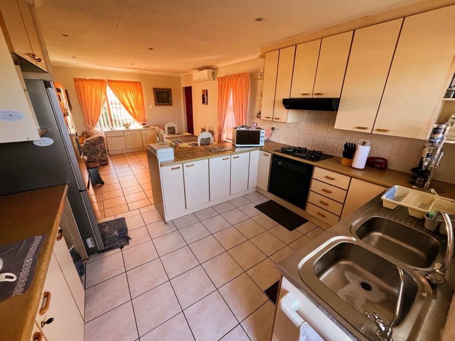 3 Bedroom Property for Sale in Strelitzia Park Eastern Cape